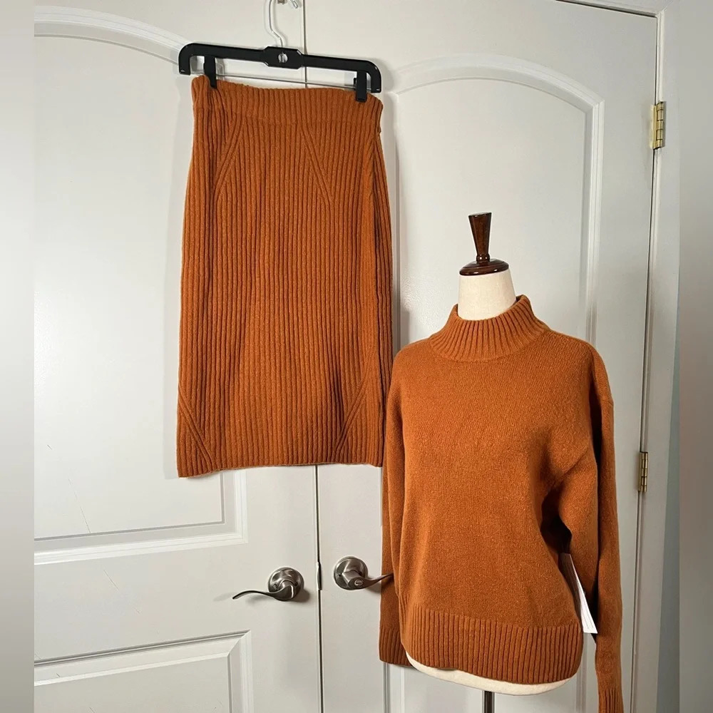 Daily Ritual Women's Cozy Boucle Cropped Crewneck Sweater & Pencil Skirt… - Picture 6 of 13